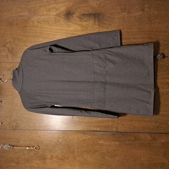 Lole Gray Long Sleeved Dresd - Picture 4 of 12